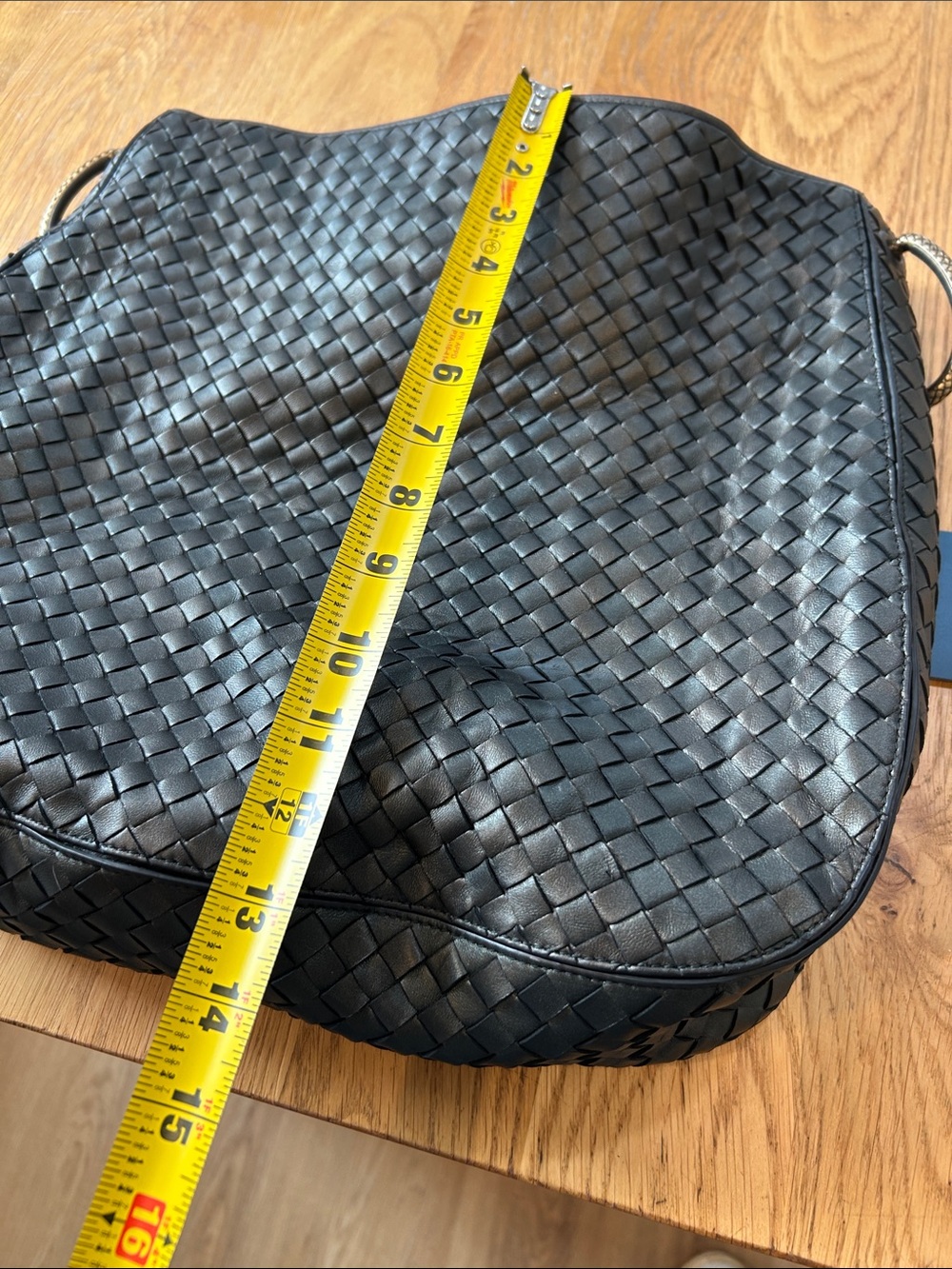 Bottega Veneta Black Woven Leather Hobo Bag 15x13- Authenticated- Make an Offer! - Picture 7 of 12